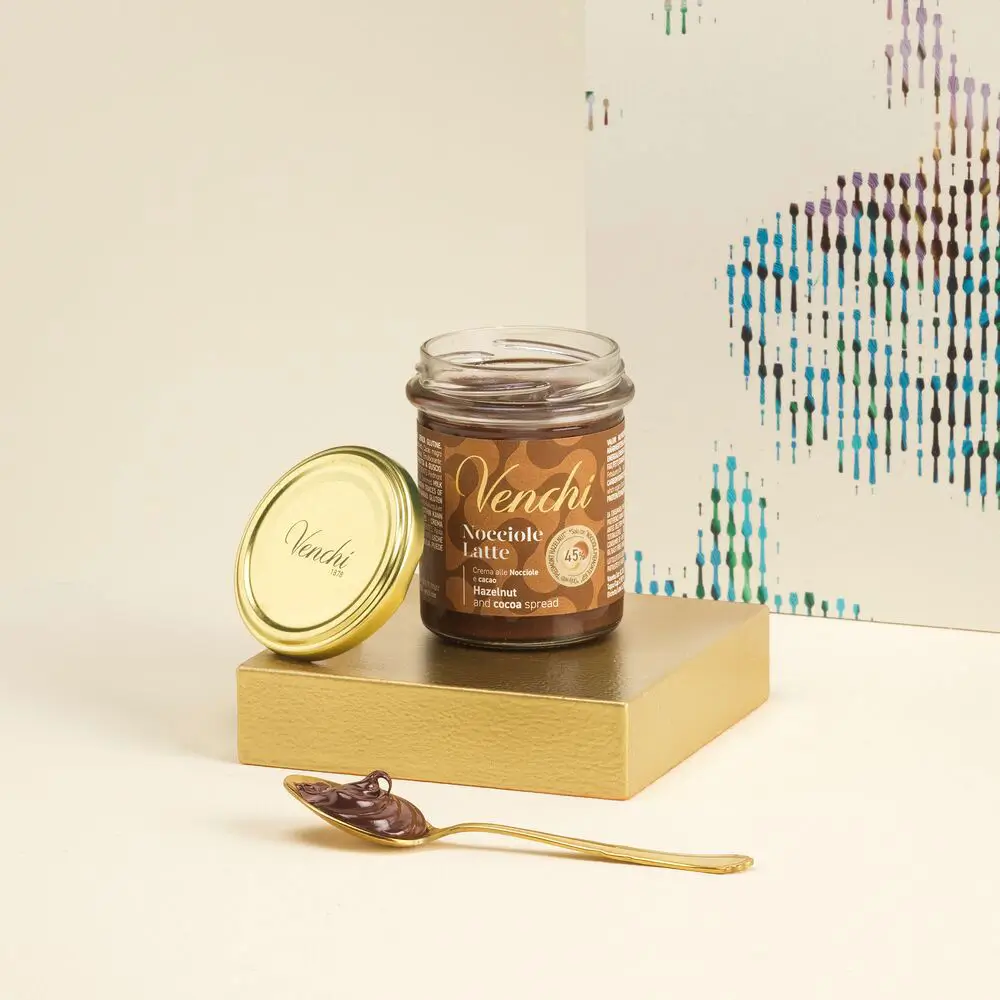 Mliečna lieskovcová 45 % nátierka, 200 g